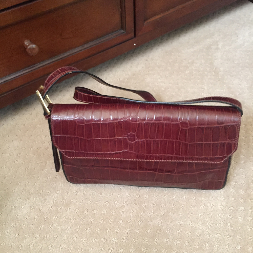 Fab Burgundy Kenneth Cole Reaction Leather Purse